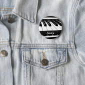 Badge Rond 5 Cm Clavier Classique Noir et Blanc (En situation)