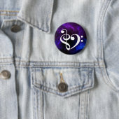 Badge Rond 5 Cm Clé de basse de Treble Coeur Purple Bleu Nebula (En situation)