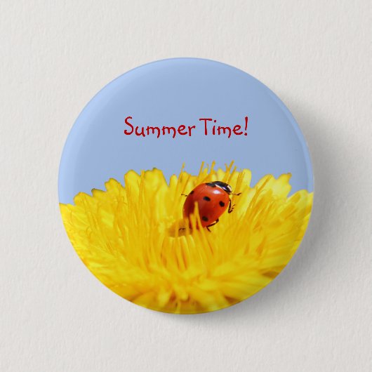 Badge Rond 5 Cm Coccinelle d'été sur la fleur jaune (Devant)