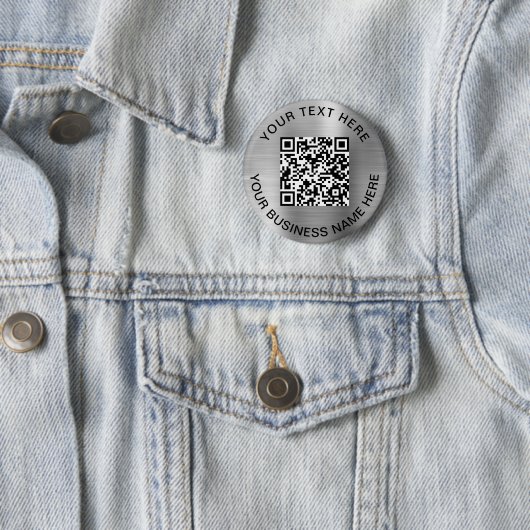 Badge Rond 5 Cm Code QR - Argent promotionnel (En situation)