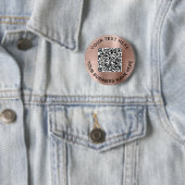 Badge Rond 5 Cm Code QR Rose Gold Promotionnel (En situation)