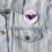 Badge Rond 5 Cm Coeur à ailes (En situation)