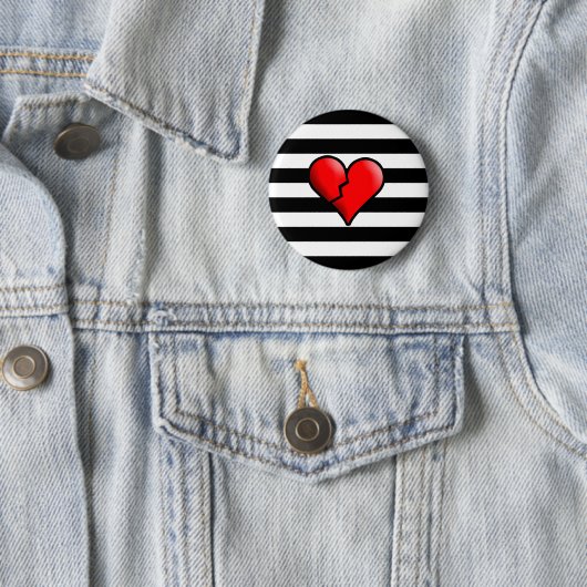 Badge Rond 5 Cm Coeur brisé (En situation)