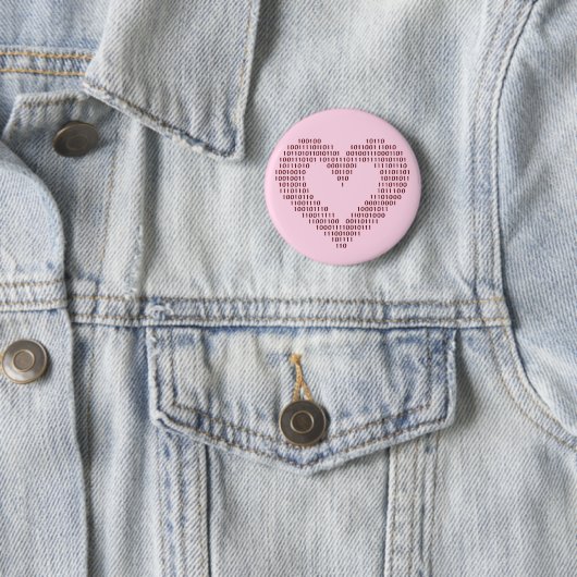 Badge Rond 5 Cm Coeur de code binaire (En situation)