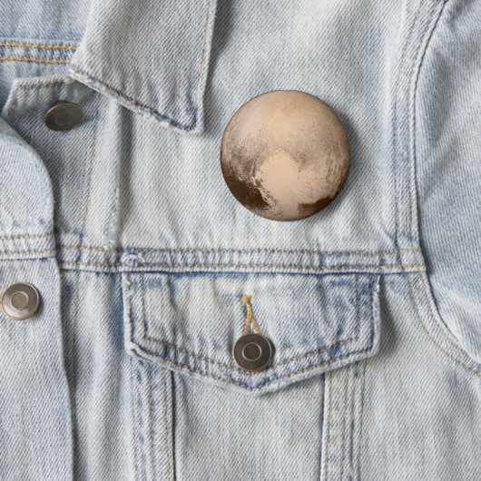 Badge Rond 5 Cm Coeur-Vue de Pluton (En situation)