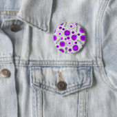 Badge Rond 5 Cm Coeurs blancs violet blanc Whimsical et fleurs flo (En situation)