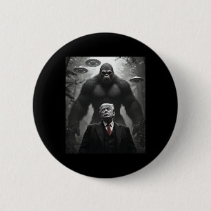 Badge Rond 5 Cm Complot de rencontre de Bigfoot Ufo Alien de Trump