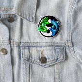 Badge Rond 5 Cm Conception de Yin-Yang Koi (En situation)