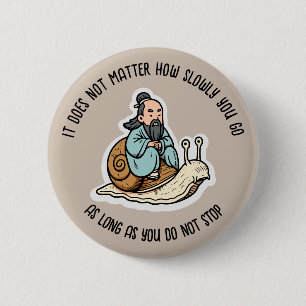 Badge Rond 5 Cm Confucius et l'escargot