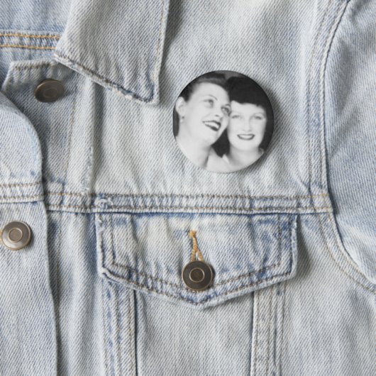 Badge Rond 5 Cm Connie et Nell (En situation)