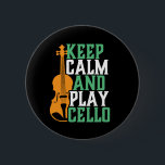 Badge Rond 5 Cm Conserver le calme et jouer Cello amusant Cellist<br><div class="desc">Conception vintage d'orchestre de musique rétro pour ceux qui jouent de l'instrument de musique à cordes dans un groupe de musique ou symphonie. Amateur de musique classique cool marchandise pour violoncelliste, musicien et artiste. Parfait pour les professeurs de violoncelle, les fans d'orchestre et ceux qui aiment jouer du violoncelle ou...</div>