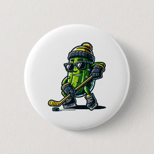 Badge Rond 5 Cm Cornichon drôle jouant au hockey humour sportif et