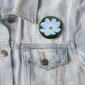 Badge Rond 5 Cm Cosmos blancs (En situation)