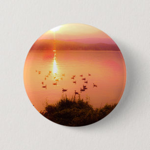 Badge Rond 5 Cm Coucher de soleil rose et de lac de pêche