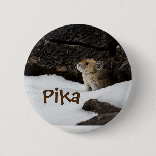 Badge Rond 5 Cm Cute Pika dans la photo de neige