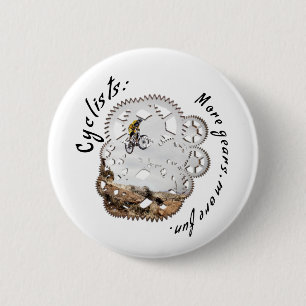Badge Rond 5 Cm Cyclistes Plus d'engrenages, plus d'amusement. vél