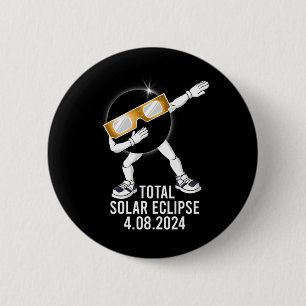 Badge Rond 5 Cm Dabbing Total Solar Eclipse 04.08.2024 Fun Dab Boy