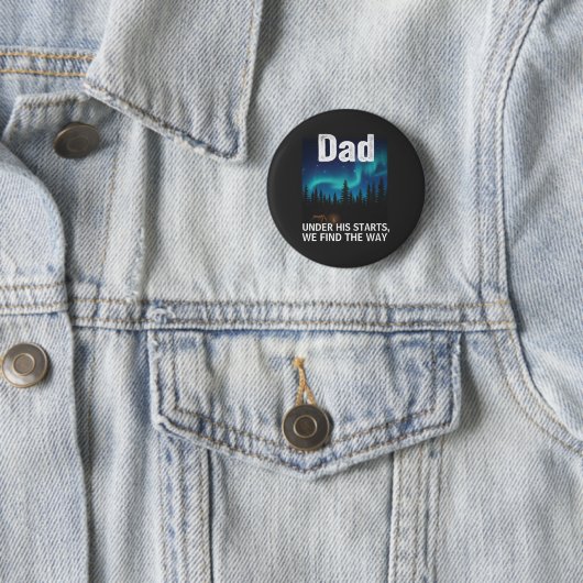 Badge Rond 5 Cm Dad Northern Lights Camping Customizable (En situation)