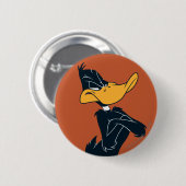 Badge Rond 5 Cm DAFFY DUCK™ à bras croisés (Devant & derrière)