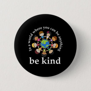 Badge Rond 5 Cm Dans Un Monde Être Des Enfants Gentils Terre Journ
