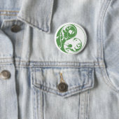 Badge Rond 5 Cm Défilement Yin & Yang (vert) (En situation)