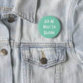 Badge Rond 5 Cm Demandez-moi ce que je lis (En situation)