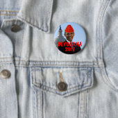 BADGE ROND 5 CM DEVOBAMA 2012 (En situation)