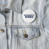Badge Rond 5 Cm Différemment Câblé – Mois de la sensibilisation à (En situation)