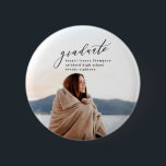 BADGE ROND 5 CM DIPLÔME MINIMAL<br><div class="desc">UN PETIT BEL BOUTON DE DIPLÔME PHOTO. CALLIGRAPHIE LOTÉE À LA MAIN. CHANGER. PARTIE D'UNE COLLECTION.</div>