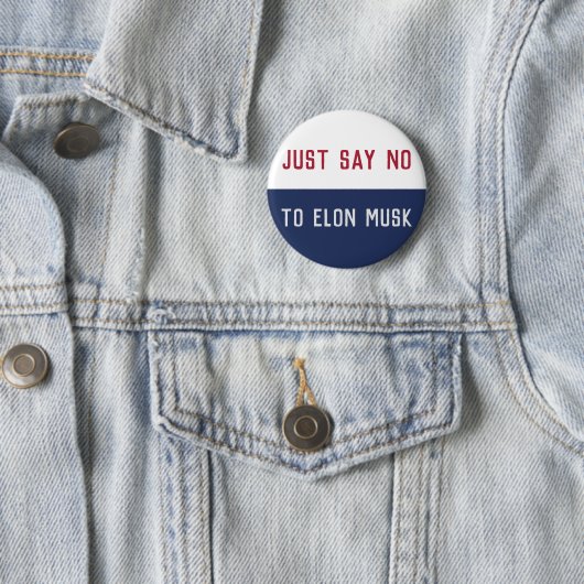 Badge Rond 5 Cm Dites non à Elon Musk (En situation)