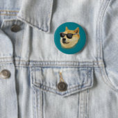 Badge Rond 5 Cm Doge avec lui (En situation)