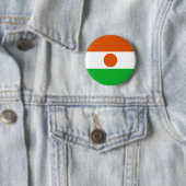 Badge Rond 5 Cm Drapeau du Niger (En situation)