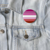 Badge Rond 5 Cm Drapeau lesbien de fierté (En situation)