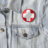 Badge Rond 5 Cm Drapeau suisse avec bouton bulle (En situation)