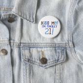 Badge Rond 5 Cm Embrassez-moi !  21 ! (En situation)