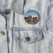 Badge Rond 5 Cm En attente Cheval Amish et Buggy (En situation)