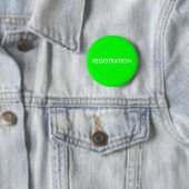 BADGE ROND 5 CM ENREGISTREMENT (En situation)