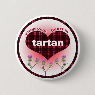 Badge Rond 5 Cm Enveloppez votre coeur dans le tartan