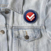 Badge Rond 5 Cm Épinglette VOTÉE avec coche (En situation)