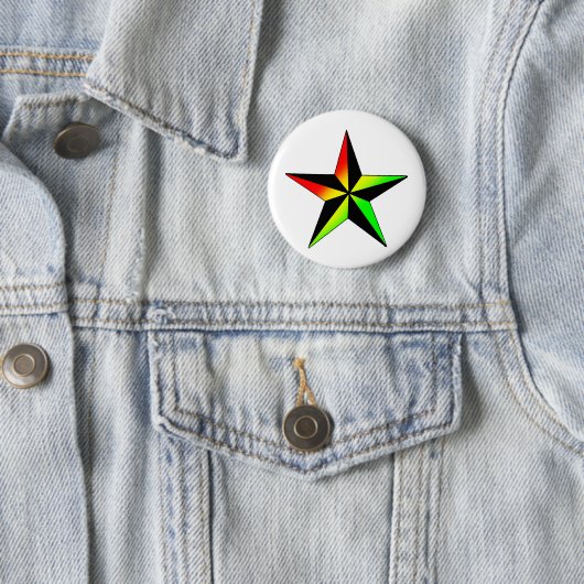 Badge Rond 5 Cm Étoile de Rasta (En situation)