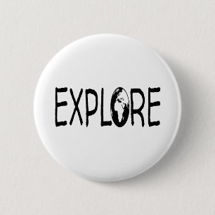 Badge Rond 5 Cm Explorez le monde. Randonneurs de voyageurs