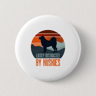 Badge Rond 5 Cm Facilement Distrait Par Huskies Chien Marchant