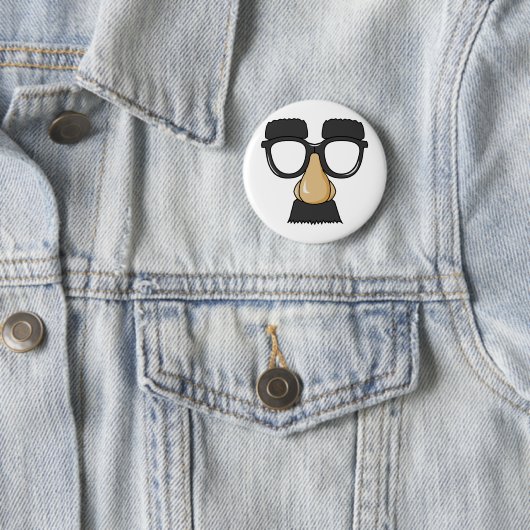 Badge Rond 5 Cm Faux visage de moustache (En situation)
