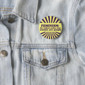 Badge Rond 5 Cm Féminisme (En situation)
