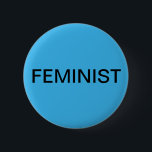 Badge Rond 5 Cm Féministe - texte noir gras sur bleu clair<br><div class="desc">Croyez-vous en l'égalité des droits pour les femmes et les hommes ? Si c'est le cas, alors vous êtes féministe. Affichez fièrement le étiquette avec un bouton avec le mot "féministe" imprimé en gras noir tout le texte casquette sur un arrière - plan bleu vif. Pour une autre couleur arrière...</div>