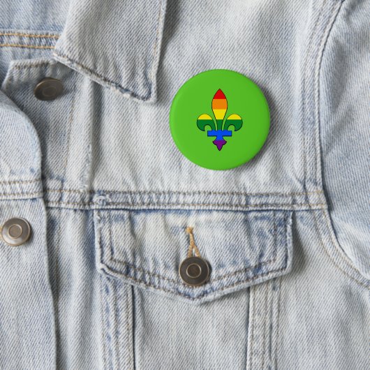 Badge Rond 5 Cm Fierté LGBT fleur-de-lis (En situation)