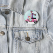 Badge Rond 5 Cm Fille de scooter (En situation)