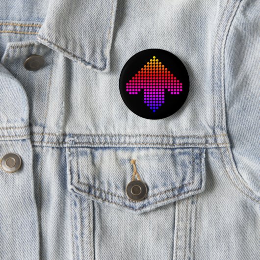 Badge Rond 5 Cm Flèche arc-en-ciel (En situation)