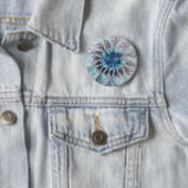 Badge Rond 5 Cm Fleur Abstraite Fractale Moderne Avec Bleu (En situation)