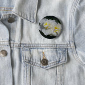 Badge Rond 5 Cm Fleur blanche (En situation)